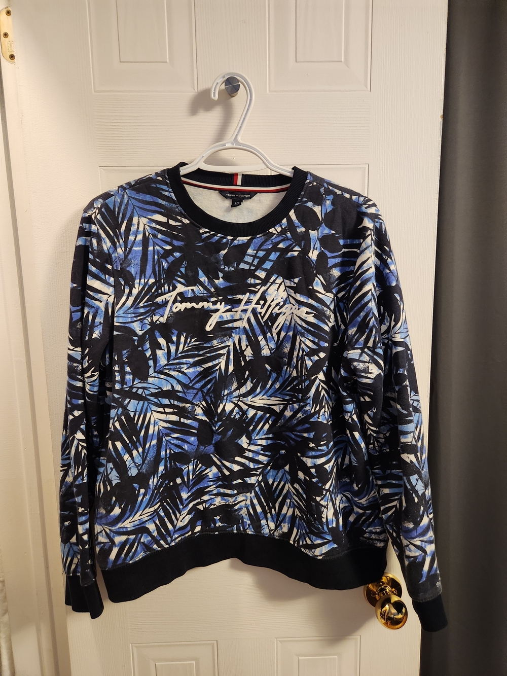 Tommy Hilfiger Black, Blue and White Tropical-Print Crewneck Sweater